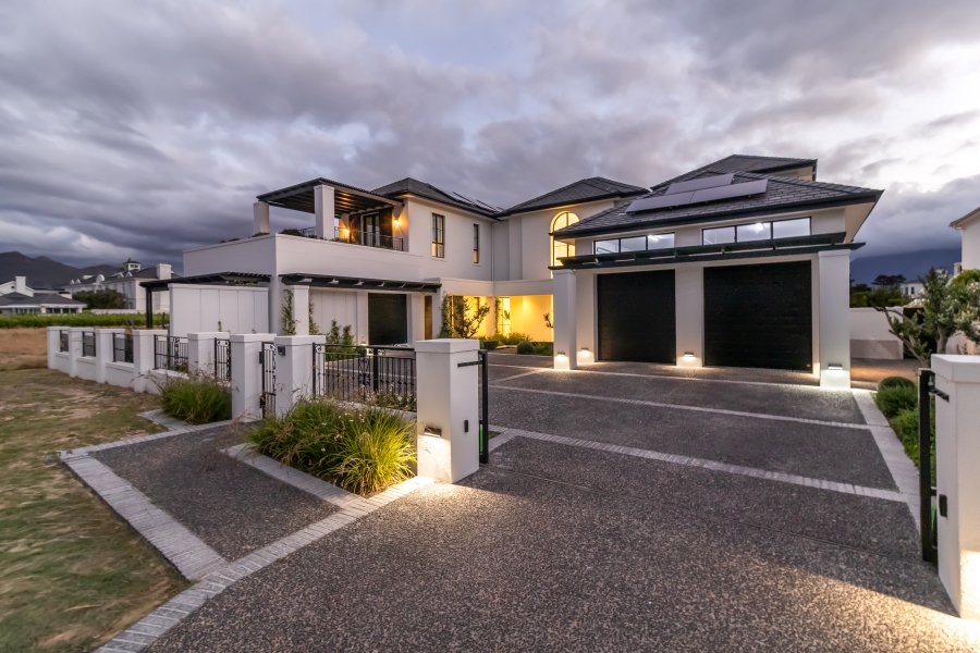 5 Bedroom Property for Sale in Val De Vie Estate Western Cape